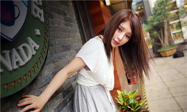 卢氏想找一个女性生孩子给报酬-｛找个女人生孩子多少钱｝